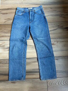 Abercrombie Ultra High Rise Ankle Straight Jean